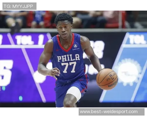 埃奇库姆半场表现不佳10投仅3中三分球命中率低迷仅得7分2篮板 埃奇库姆半场表现不佳10投仅3中三分球命中率低迷仅得7分2篮板